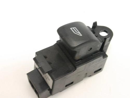 Used Right rear window switch Right rear window switch VOLVO XC70 II (136) D5 AWD (215 hp) 39798017 39798017