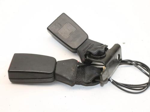Used Rear center seatbelt Rear center seatbelt CITROËN C4 CACTUS 1.2 VTi 82 (82 hp) 39772312 39772312