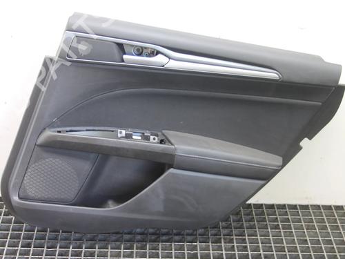 Guarnecido trasero derecho Guarnecido trasero derecho FORD MONDEO V Hatchback (CE) 1.5 TDCi (120 hp) 39852453 39852453