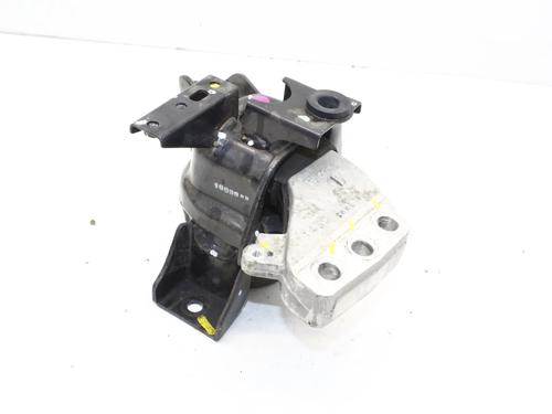 Used Engine mount Engine mount SUZUKI SX4 S-Cross (JY) 1.4 Hybrid (Mild Hybrid) (AKK 414) (129 hp) 39811610 39811610