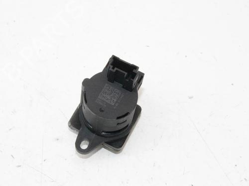 Electronic sensor TESLA MODEL Y (5YJY) EV Rear-Wheel Drive | BP39876533M84 - Image 2