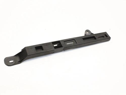 Kofangerbeslag bag Kofangerbeslag bag FORD MONDEO V Saloon (CD) 2.0 Hybrid (177 hp) 39841710 39841710
