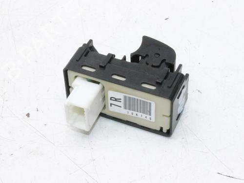 Right rear window switch LEXUS IS III (_E3_) 300h (AVE30_, AVE30R) | BP39865526I28 - Image 2