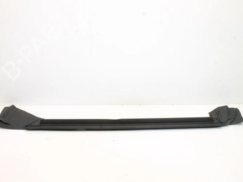 Gummiliste Gummiliste MERCEDES-BENZ CLA (C118) CLA 180 (118.384) (136 hp) 39789033 39789033