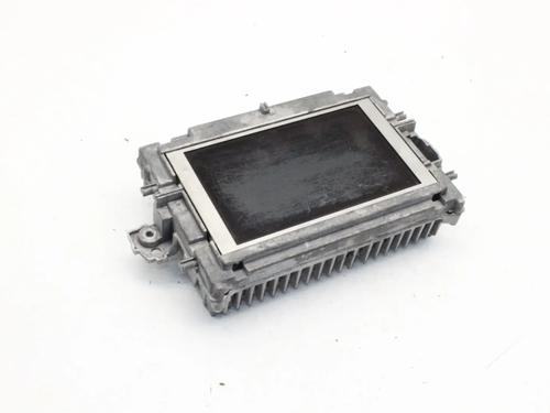 Used Display monitor Display monitor MERCEDES-BENZ E-CLASS (W212) E 200 CDI / BlueTEC (212.005, 212.006) (136 hp) 40520263 40520263