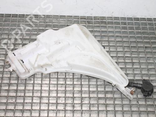 Used Windscreen washer tank Windscreen washer tank BMW 1 (F21) 118 d (150 hp) 39813295 39813295