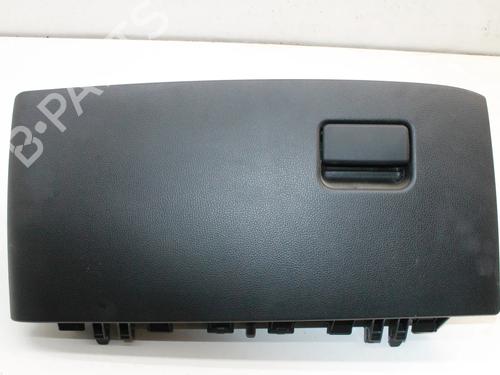 Used Glove box Glove box TOYOTA YARIS (_P21_, _PA1_, _PH1_) 1.6 GR 4WD (GXPA16) (261 hp) 39863558 39863558