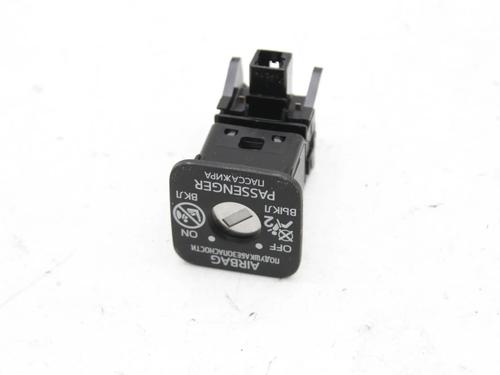 Used Switch Switch LEXUS IS III (_E3_) 300h (AVE30_, AVE30R) (223 hp) 39821279 39821279
