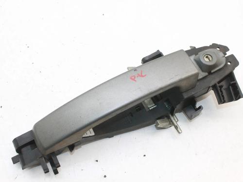 Used Front left exterior door handle Front left exterior door handle LAND ROVER RANGE ROVER SPORT I (L320) 2.7 D 4x4 (190 hp) 39811887 39811887