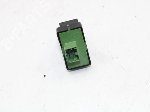Left front window switch PEUGEOT BOXER Van 2.0 BlueHDi 130 | BP39815556I27 - Image 2