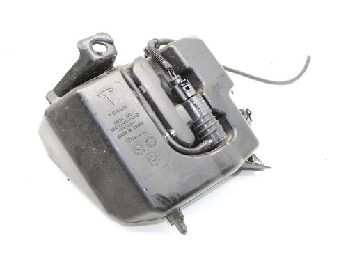 Sprinklertank Sprinklertank TESLA MODEL Y (5YJY) EV Rear-Wheel Drive (299 hp) 39839942 39839942