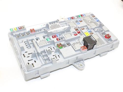 Used Fuse box Fuse box LAND ROVER RANGE ROVER VELAR (L560) 3.0 P400 MHEV 4x4 (400 hp) 39860671 39860671