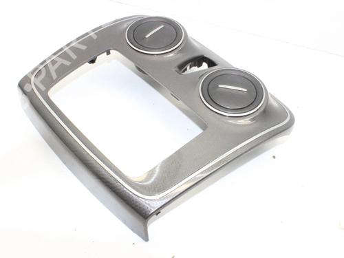 Difusor / Saída de ar Difusor / Saída de ar DACIA SANDERO II 1.5 dCi (90 hp) 39867664 39867664