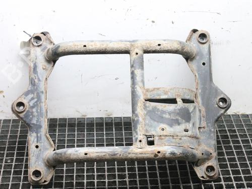 Used Gearbox mount Gearbox mount LAND ROVER RANGE ROVER III (L322) 3.0 D 4x4 (177 hp) 39778616 39778616