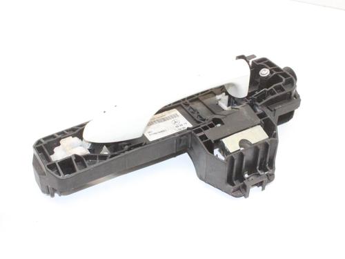 front-left-exterior-door-handle-mercedes-benz-a-class-w176-2012-2013-2014-2015-2016-2017-2018-39772763 main image