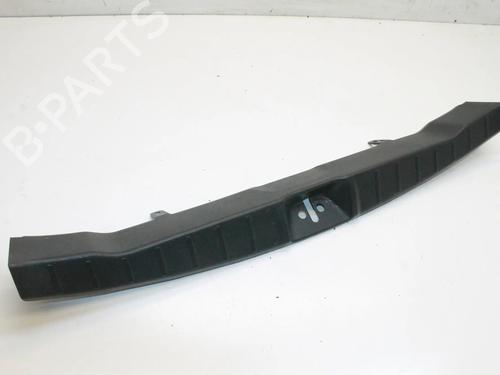 Pynteleist til bakluke Pynteleist til bakluke MITSUBISHI ASX (GA_W_) 1.6 MIVEC (GA1W) (117 hp) 39849750 39849750