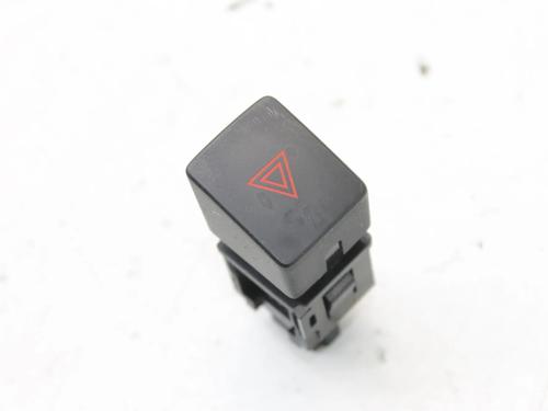 Bouton de warning Bouton de warning NISSAN QASHQAI II (J11, J11_) 1.5 dCi (110 hp) 39832132 39832132