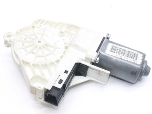 Used Right rear window motor Right rear window motor LAND ROVER RANGE ROVER SPORT I (L320) 3.0 D 4x4 (245 hp) 39790491 39790491