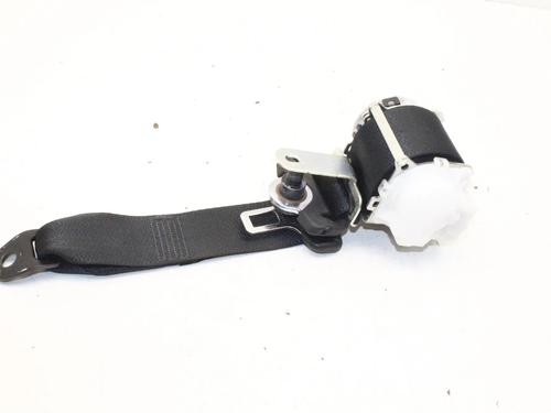 rear-right-seatbelt-toyota-yaris-_p21_-_pa1_-_ph1_-2020-39776908 main image