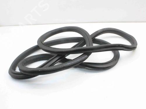 Used Rubber door seal Rubber door seal MERCEDES-BENZ EQB (X243) EQB 350 4-matic (243.612) (292 hp) 39876059 39876059