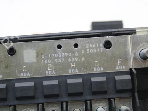 Fuse box SKODA YETI (5L) 2.0 TDI | BP39784774E1 - Image 3
