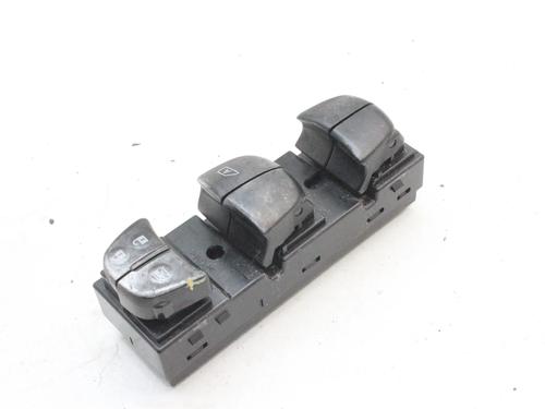 Used Right front window switch Right front window switch NISSAN JUKE (F15) 1.6 DIG-T NISMO RS (218 hp) 39778409 39778409