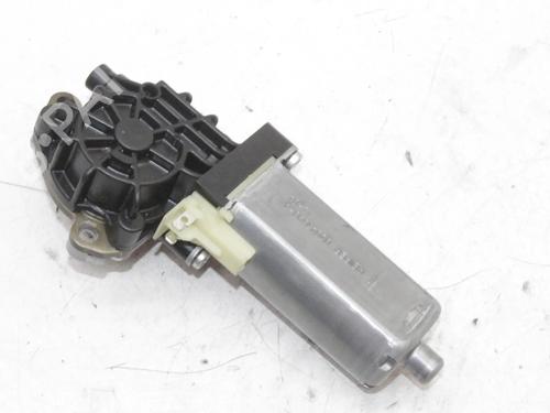 Used Electronic module Electronic module MERCEDES-BENZ C-CLASS (W204) C 180 CGI (204.049) (156 hp) 39825084 39825084