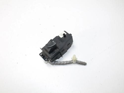Used Right rear window switch Right rear window switch MERCEDES-BENZ C-CLASS (W205) C 250 BlueTEC / d (205.008, 205.006) (204 hp) 39868800 39868800