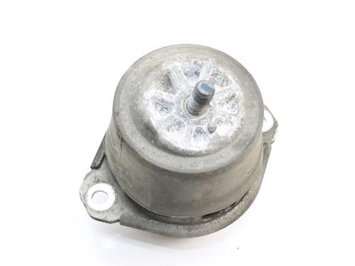 Used Engine mount Engine mount VW TOUAREG (7P5, 7P6) 3.0 V6 TDI (240 hp) 39812992 39812992
