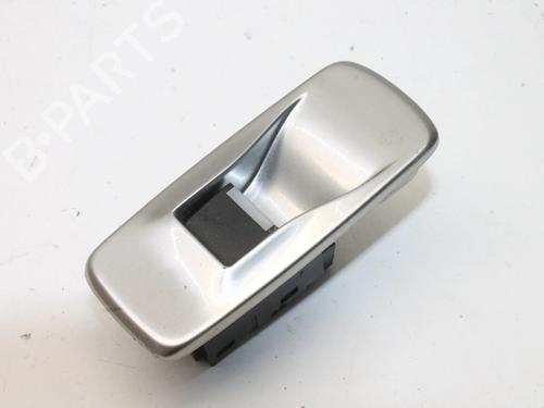 Højre bagtil elrude kontakt Højre bagtil elrude kontakt JAGUAR XF I (X250) 2.2 D (200 hp) 39877108 39877108