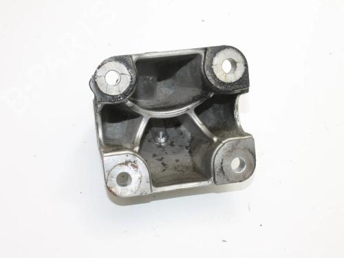 Support de moteur Support de moteur VW PHAETON (3D1, 3D2, 3D3, 3D4, 3D6, 3D7, 3D8, 3D9) 3.0 V6 TDI 4motion (240 hp) 39876091 39876091