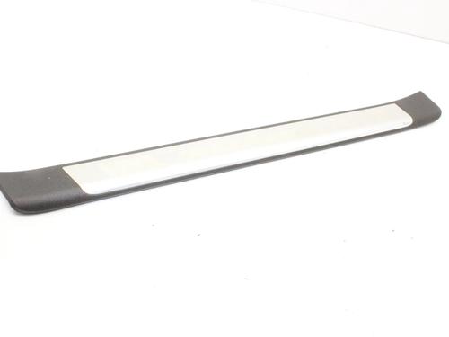 Used Left sideskirt Left sideskirt SKODA OCTAVIA III Combi (5E5, 5E6) 2.0 TDI / TDI RS 4x4 (184 hp) 39800884 39800884