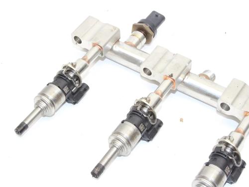 Injection rail FORD FOCUS IV (HN) 1.0 EcoBoost | BP39793898M98 - Image 2