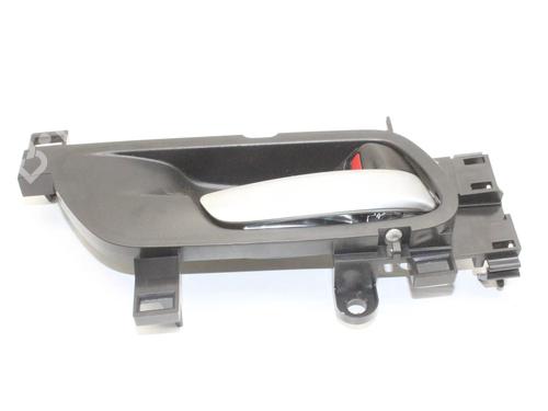 Used Rear right interior door handle Rear right interior door handle HONDA JAZZ V (GR_, GS_) 1.5 eHEV (GR3, GR6) (109 hp) 39777218 39777218