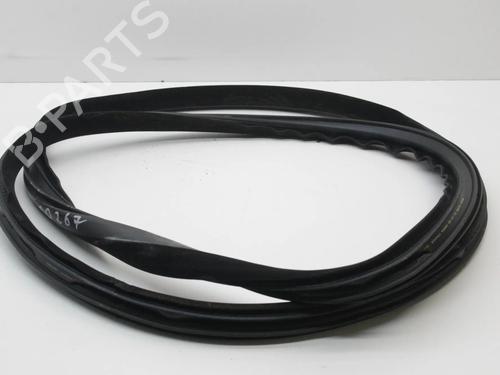 Gummiliste Gummiliste VOLVO V70 III (135) 2.0 D (136 hp) 39771991 39771991