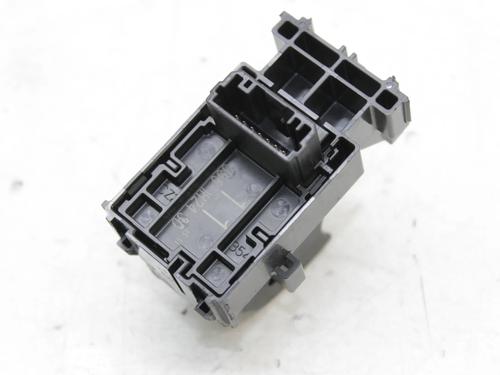 Right rear window switch TOYOTA COROLLA Hatchback (_E21_, _EA1_, _EH1_) 1.8 Hybrid (ZWE211, ZWE219) | BP39852728I28 - Image 2