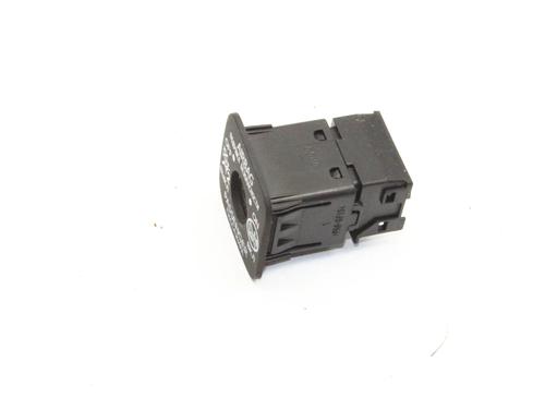 Switch TOYOTA AURIS (_E18_) 1.6 D4-D (WWE185_) | BP39838597I30 - Image 2