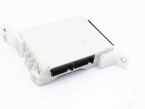 Used Fuse box Fuse box LEXUS RZ (_BM1_) 450e DIRECT4 (XEBM15) (313 hp) 39845114 39845114