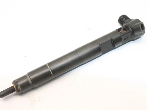 injector-mercedes-benz-c-class-w204-2007-2008-2009-2010-2011-2012-2013-2014-2015-39804925 main image