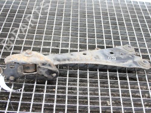 right-rear-suspension-arm-toyota-rav-4-iv-_a4_-2012-2013-2014-2015-2016-2017-2018-2019-39777570 main image