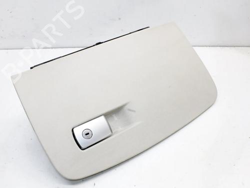 Used Glove box Glove box BMW 5 (G30, F90) 530 e Plug-in Hybrid (252 hp) 39801883 39801883