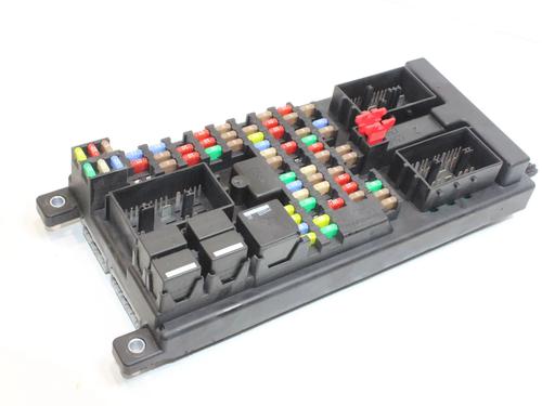 fuse-box-land-rover-discovery-iv-l319-2009-2010-2011-2012-2013-2014-2015-2016-2017-2018-39793702 main image