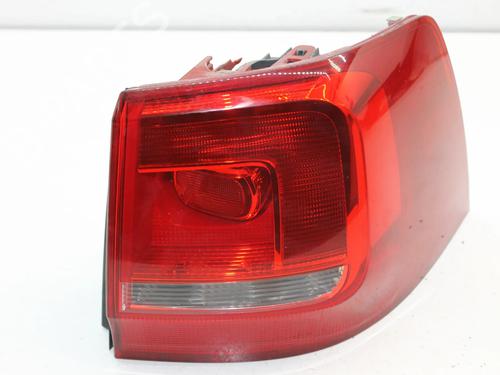 right-taillight-vw-sharan-7n1-7n2-2010-2011-2012-2013-2014-2015-2016-2017-2018-2019-2020-2021-2022-39768553 main image