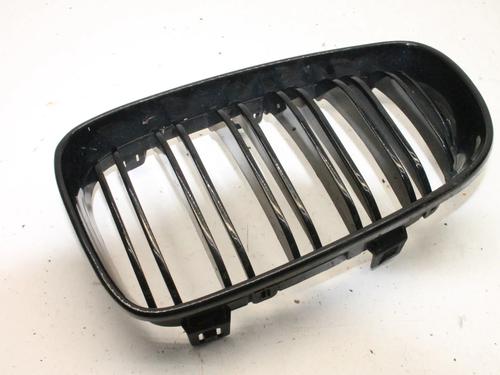 Used Grille Grille BMW 1 Coupe (E82) 125 i (218 hp) 39855735 39855735