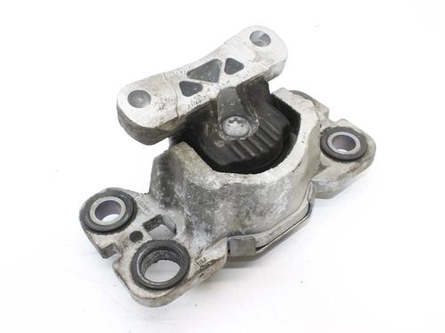Used Engine mount Engine mount LAND ROVER RANGE ROVER EVOQUE (L538) 2.2 D 4x4 (190 hp) 39831951 39831951