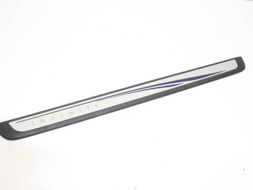left-sideskirt-infiniti-q30-2015-39775803 main image