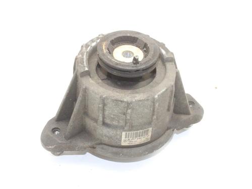 Used Engine mount Engine mount MERCEDES-BENZ E-CLASS Convertible (A207) E 200 CGI (207.448) (184 hp) 39843937 39843937