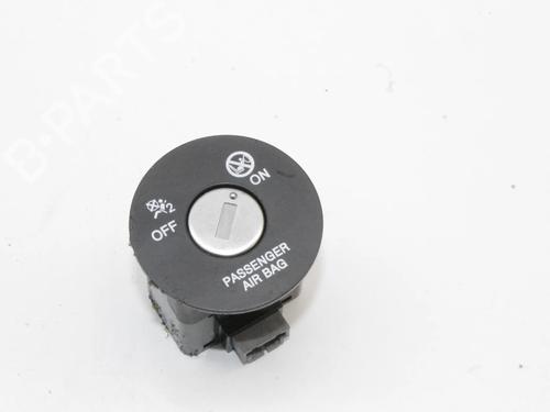Used Switch Switch HYUNDAI KONA (OS, OSE, OSI) EV (136 hp) 39779004 39779004