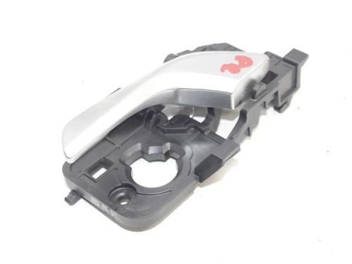 Used Front left interior door handle Front left interior door handle KIA STONIC (YB) 1.0 T-GDi (120 hp) 39832323 39832323