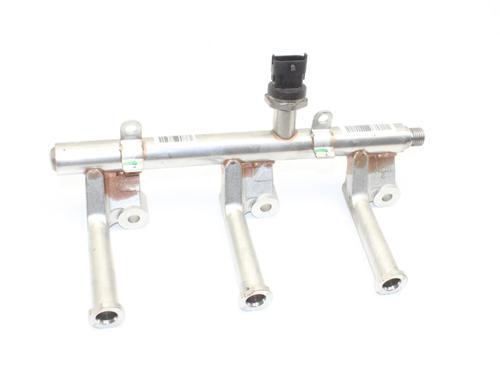 Used Injection rail Injection rail VOLVO XC40 (536) T5 Plug-in Hybrid (262 hp) 39863565 39863565